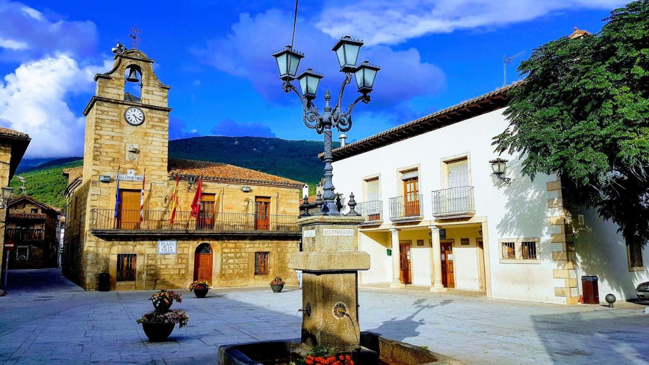Casa Del Castillo By Naturadrada La Adrada Exteriör bild
