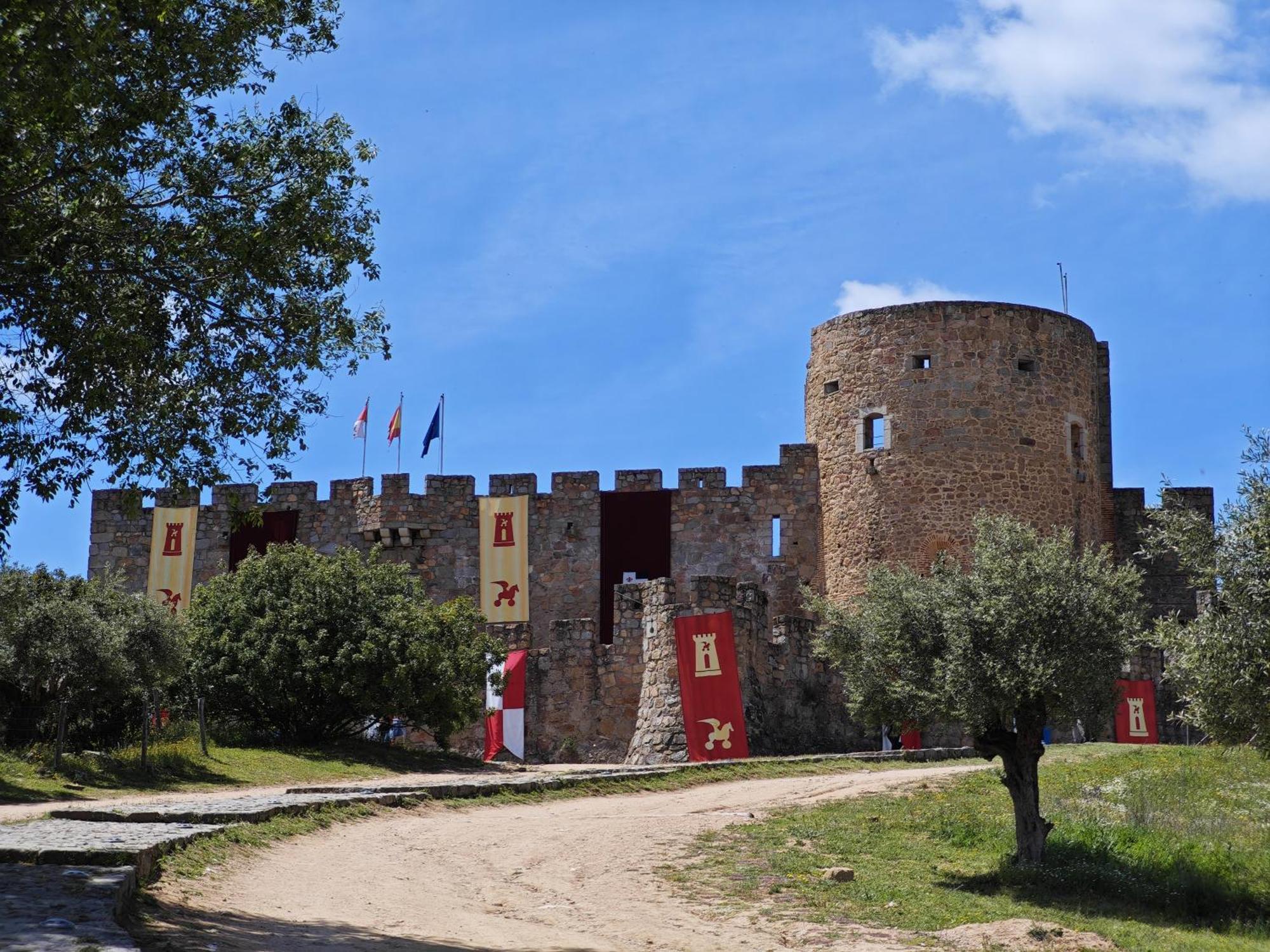Casa Del Castillo By Naturadrada La Adrada Exteriör bild